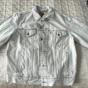Levi Strauss & Co premium vintage fit trucker jacket